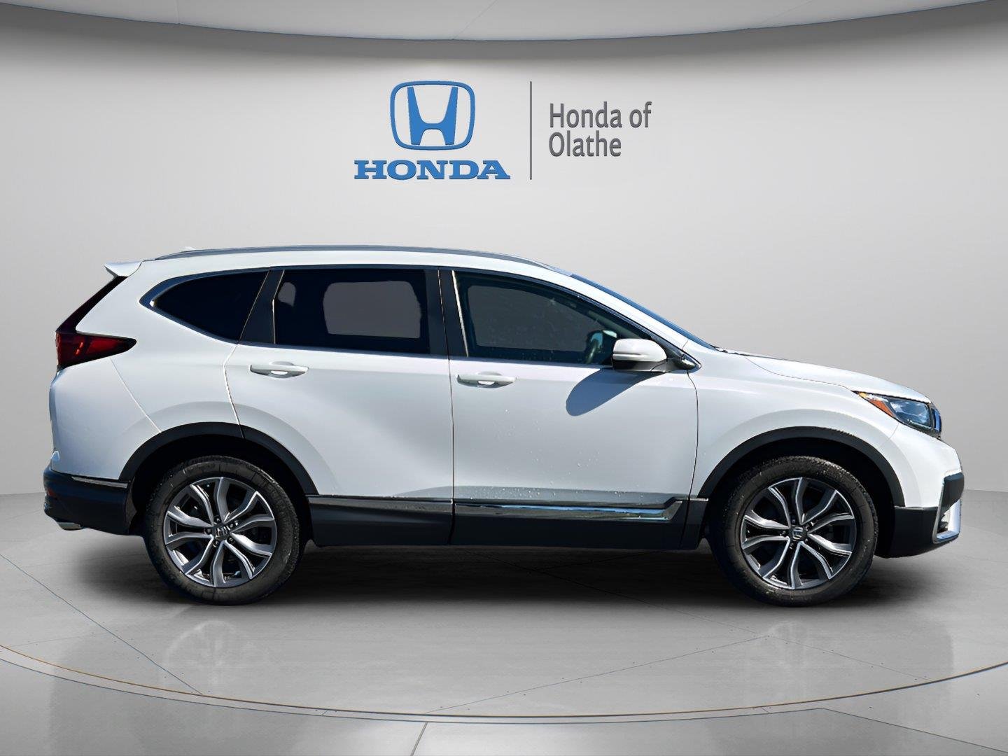 Certified 2022 Honda CR-V Touring with VIN 7FARW2H98NE003245 for sale in Kansas City