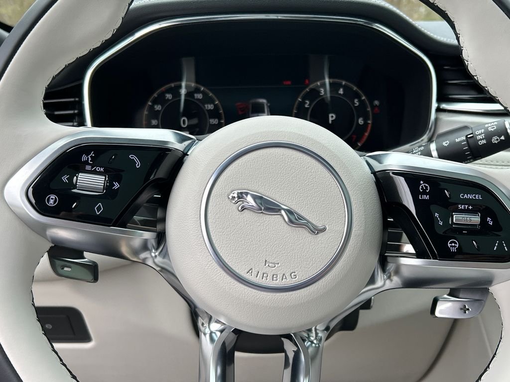 2026 Jaguar F-Pace R-Dynamic S - Photo 12