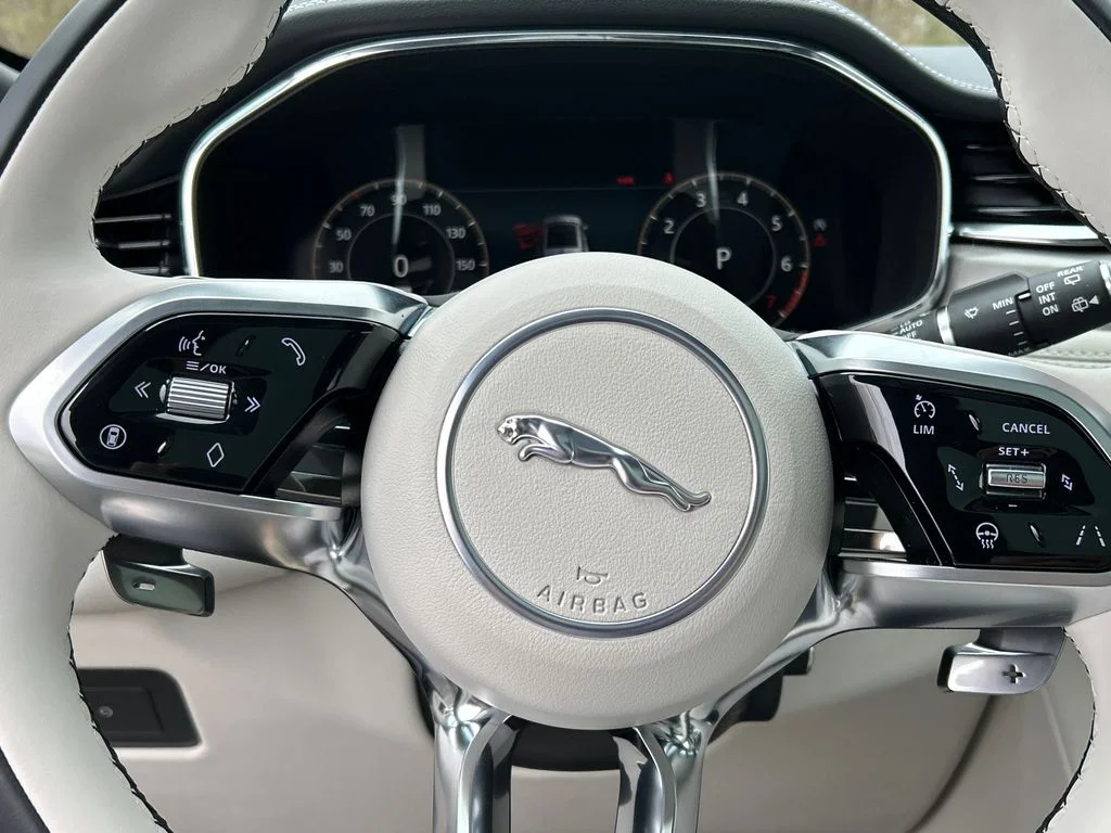 2026 Jaguar F-Pace R-Dynamic S - Photo 12