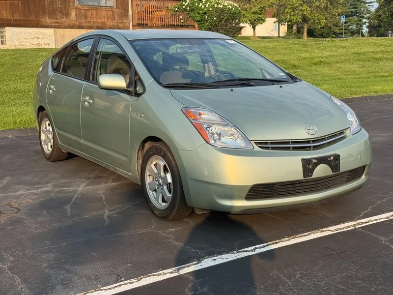 Used 2007 Silver Pine Mica Toyota 5dr HB (Natl) image 2