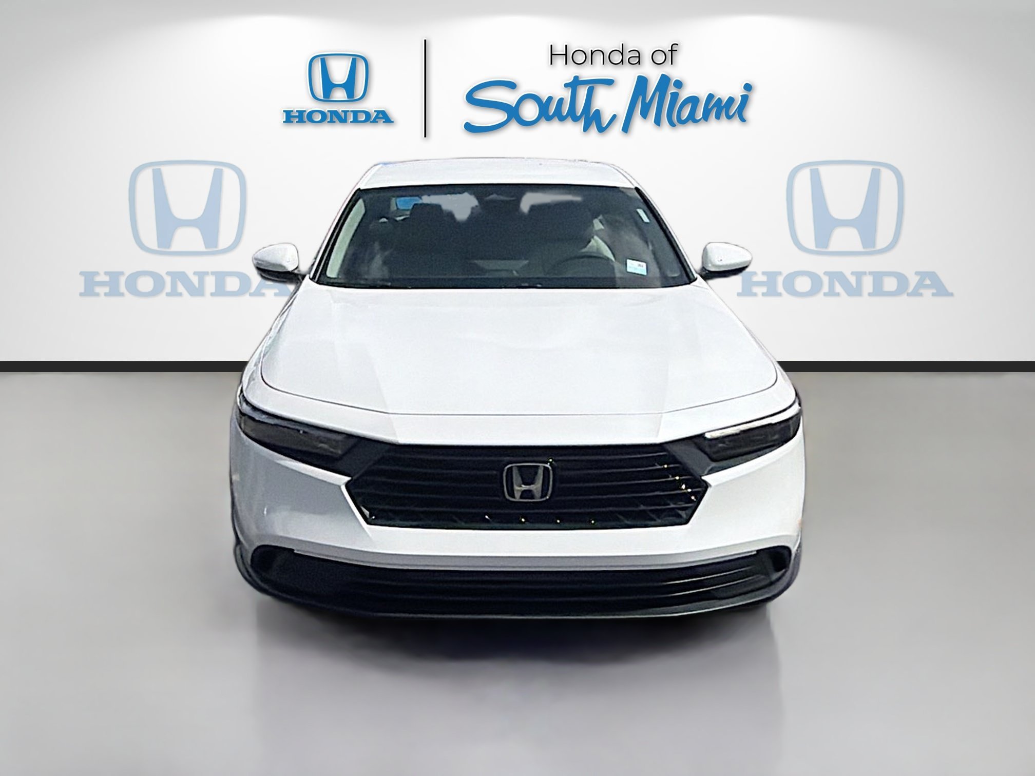 New 2026 Platinum White Pearl Honda LX image 2