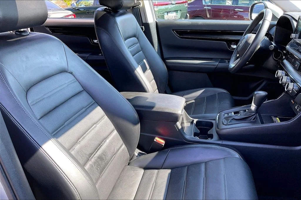 Used 2023 Silver Honda EX-L image 7