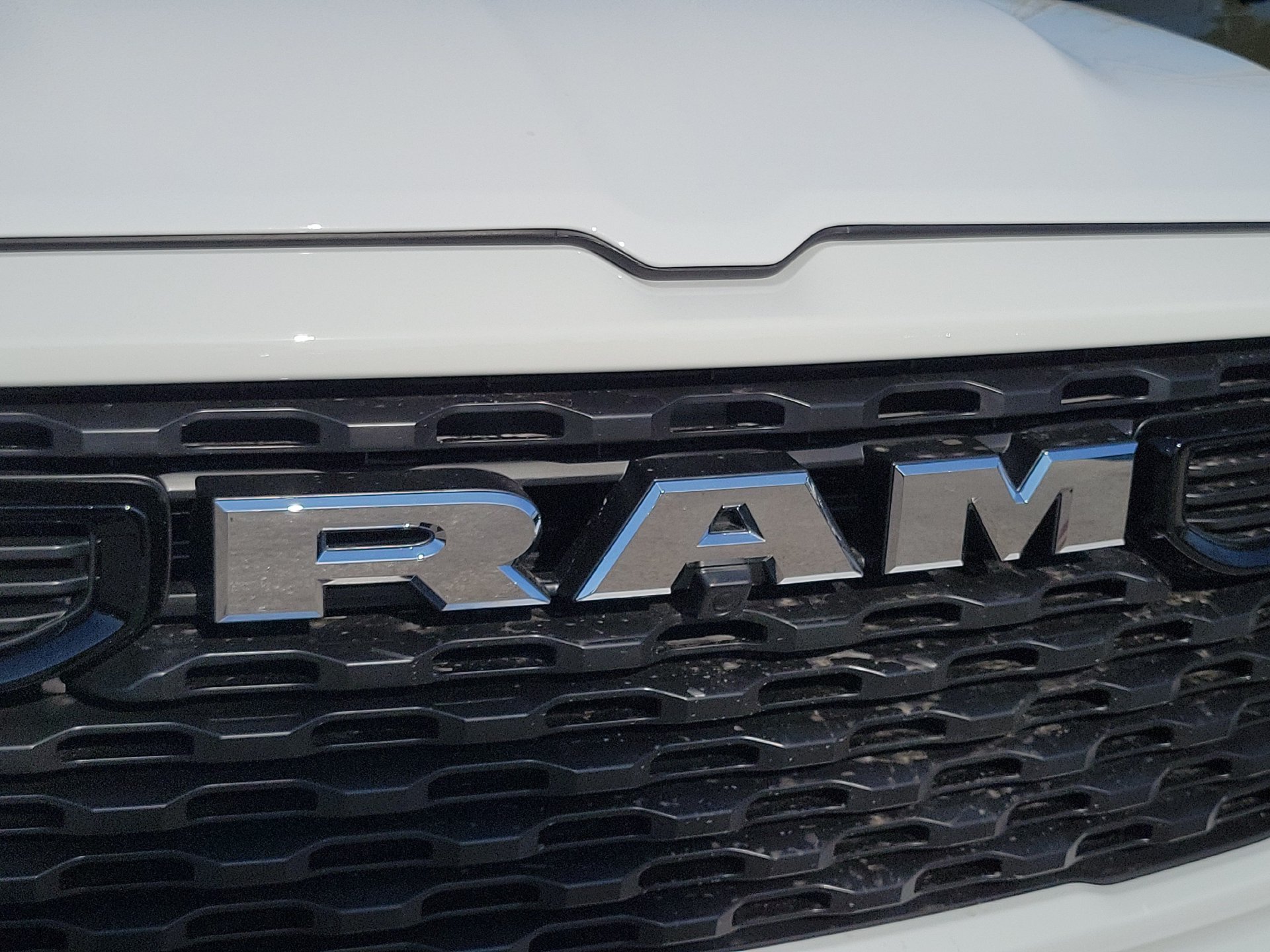 New 2027 Bright White Clear-Coat Exterior Paint RAM Big Horn/Lone Star image 6