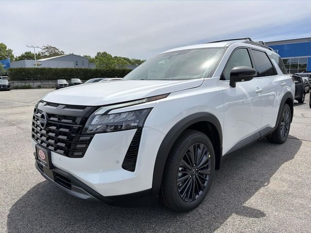 2026 Nissan Pathfinder SL 4WD's photo