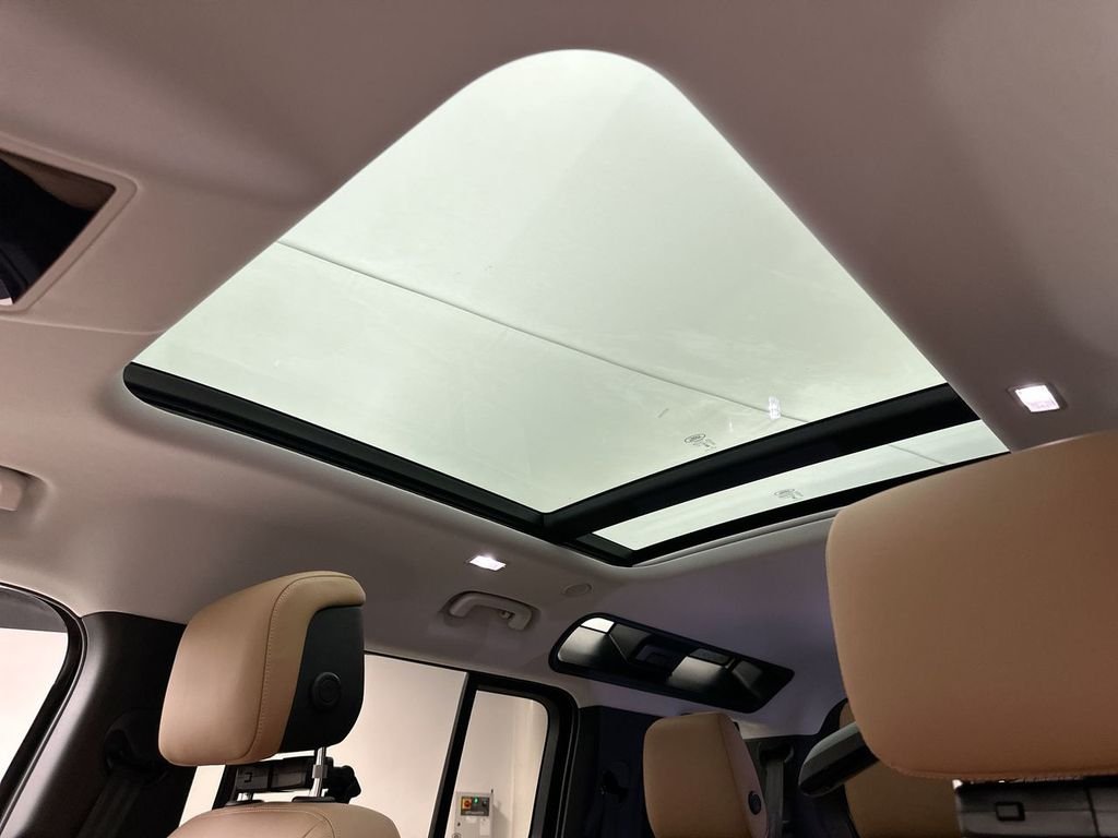 New 2026 Woolstone Green Land Rover S image 11