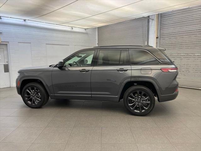 New 2026 Baltic Gray Metallic Clearcoat Jeep Limited image 5