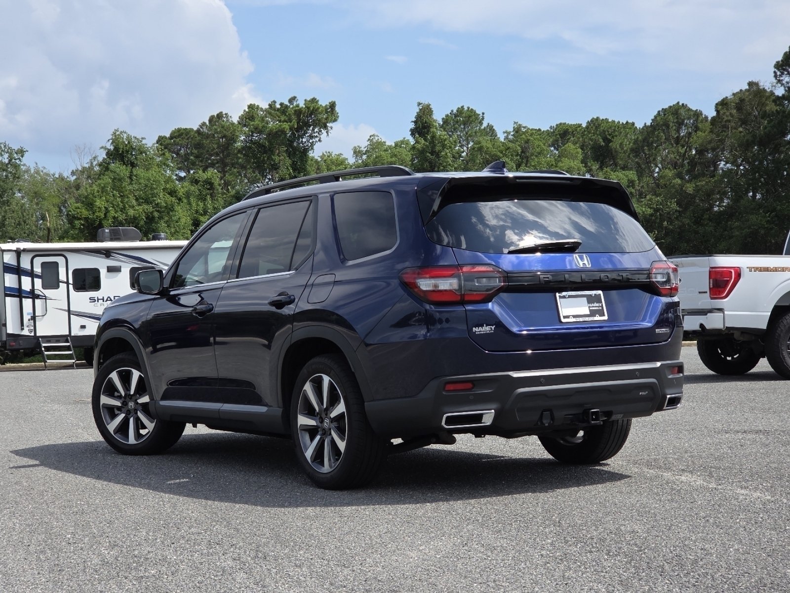 2025 Honda Pilot Touring - Photo 17