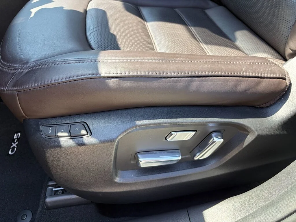 Used 2023 Rhodium White Metallic Mazda Signature AWD at BOSE sound,Turbo,AWD and a grea image 24