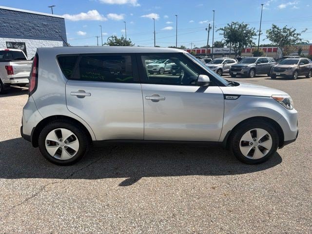 Used 2016 Bright Silver Kia Base image 4