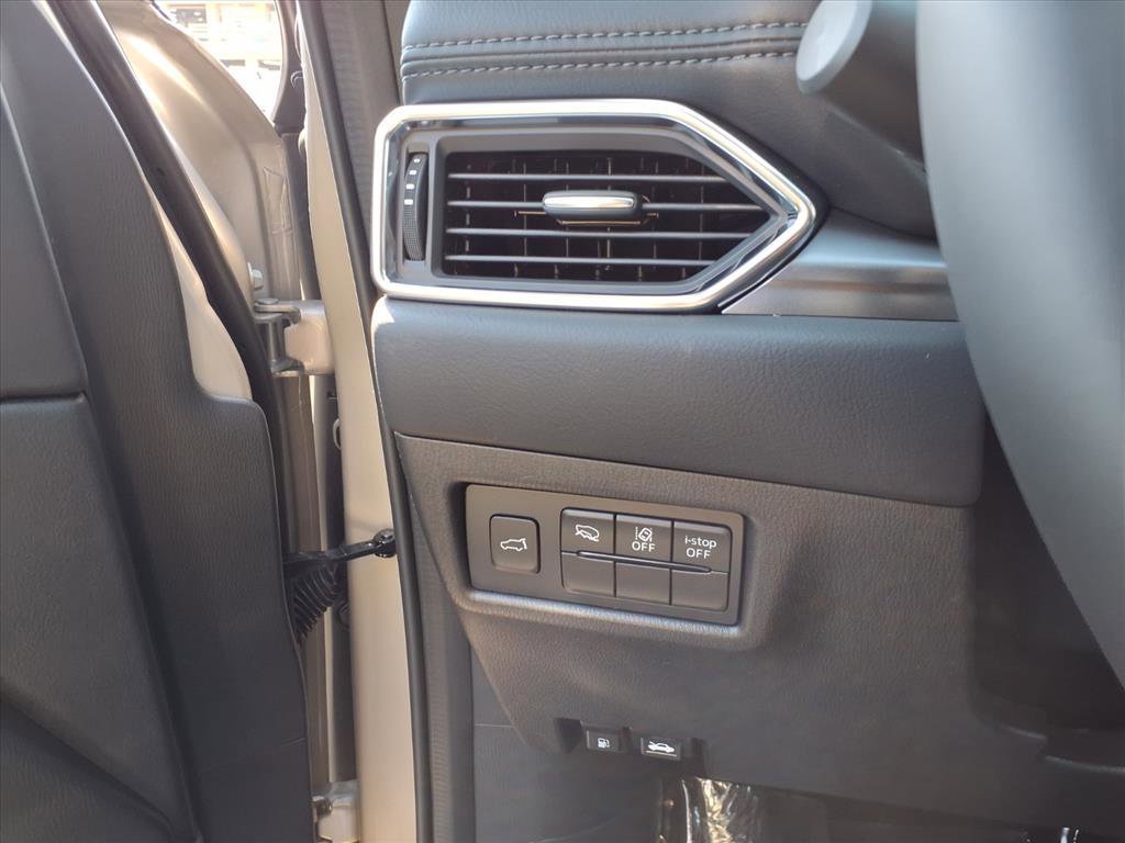 2025 Mazda CX-5 S Preferred package - Photo 13