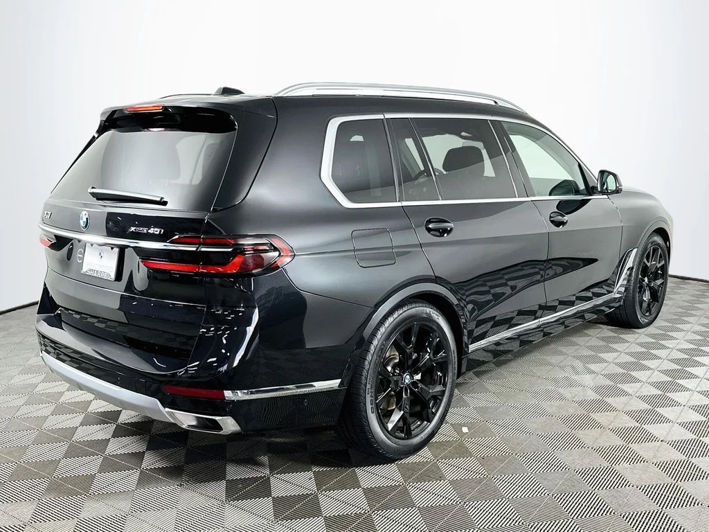 Used 2026 Black Sapphire Metallic BMW xDrive40i image 5