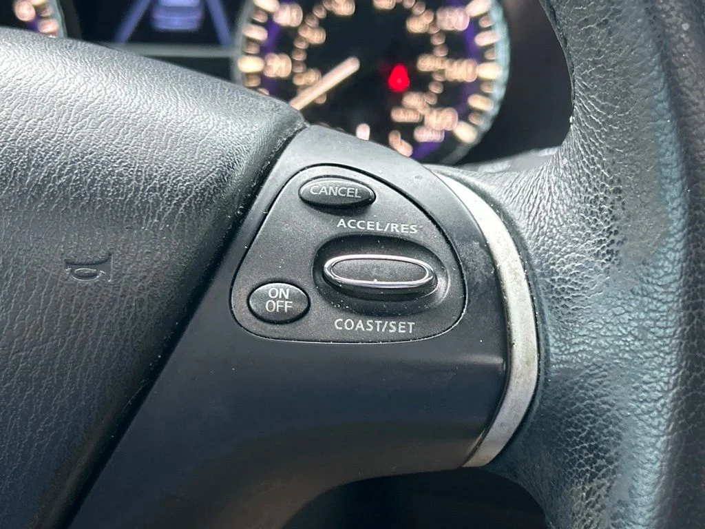 Used 2015 Black Obsidian INFINITI Base image 27