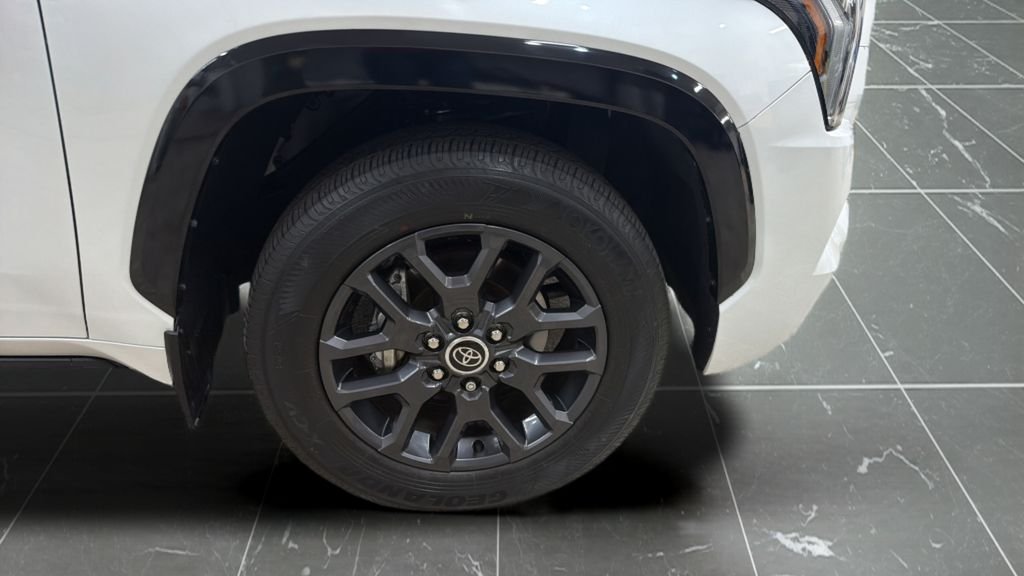Used 2023 Beige Toyota Platinum image 28
