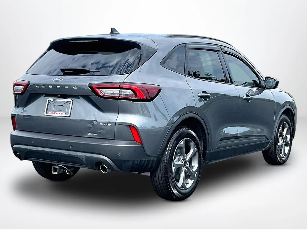 Used 2025 Gray Ford ST-Line Select image 2