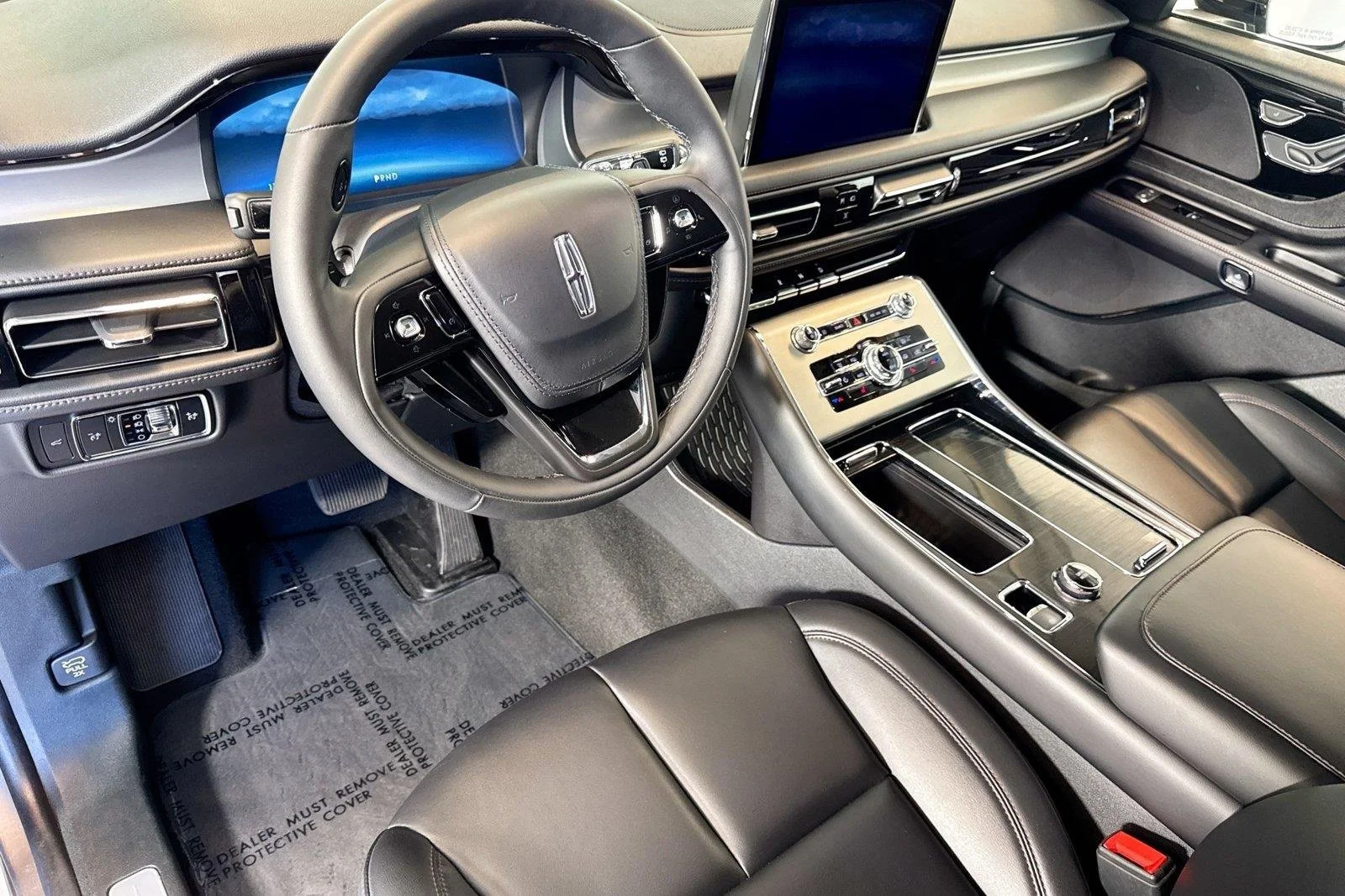 Used 2024 Asher Gray Metallic Clearcoat Lincoln Premiere image 9