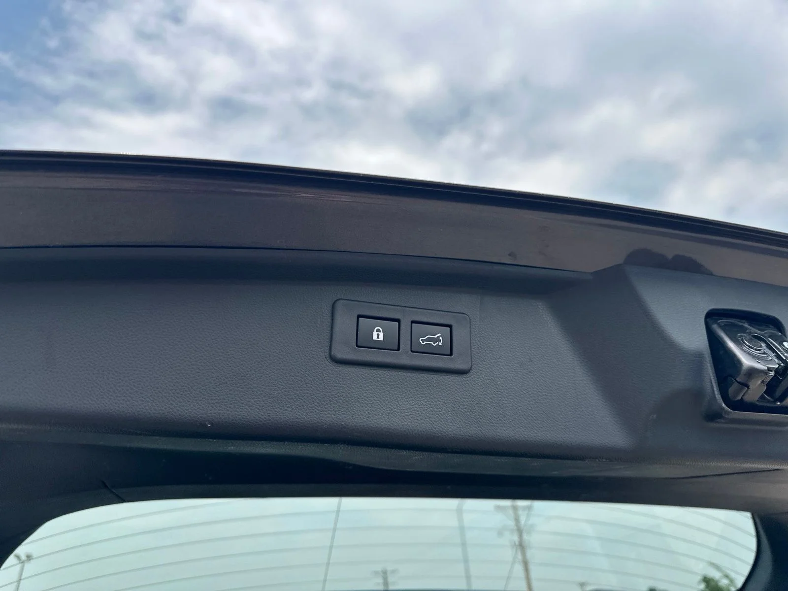 Used 2021 Gray Subaru Onyx Edition XT image 33