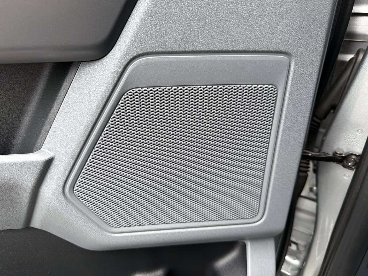 Used 2025 Silver Metallic Ford XLT image 18