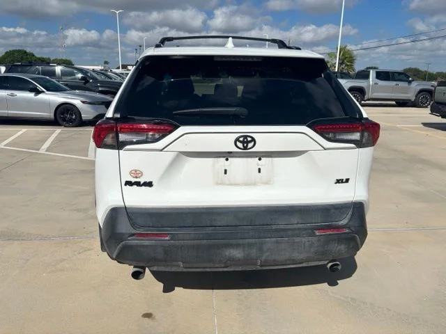 Used 2024 White Toyota XLE image 5