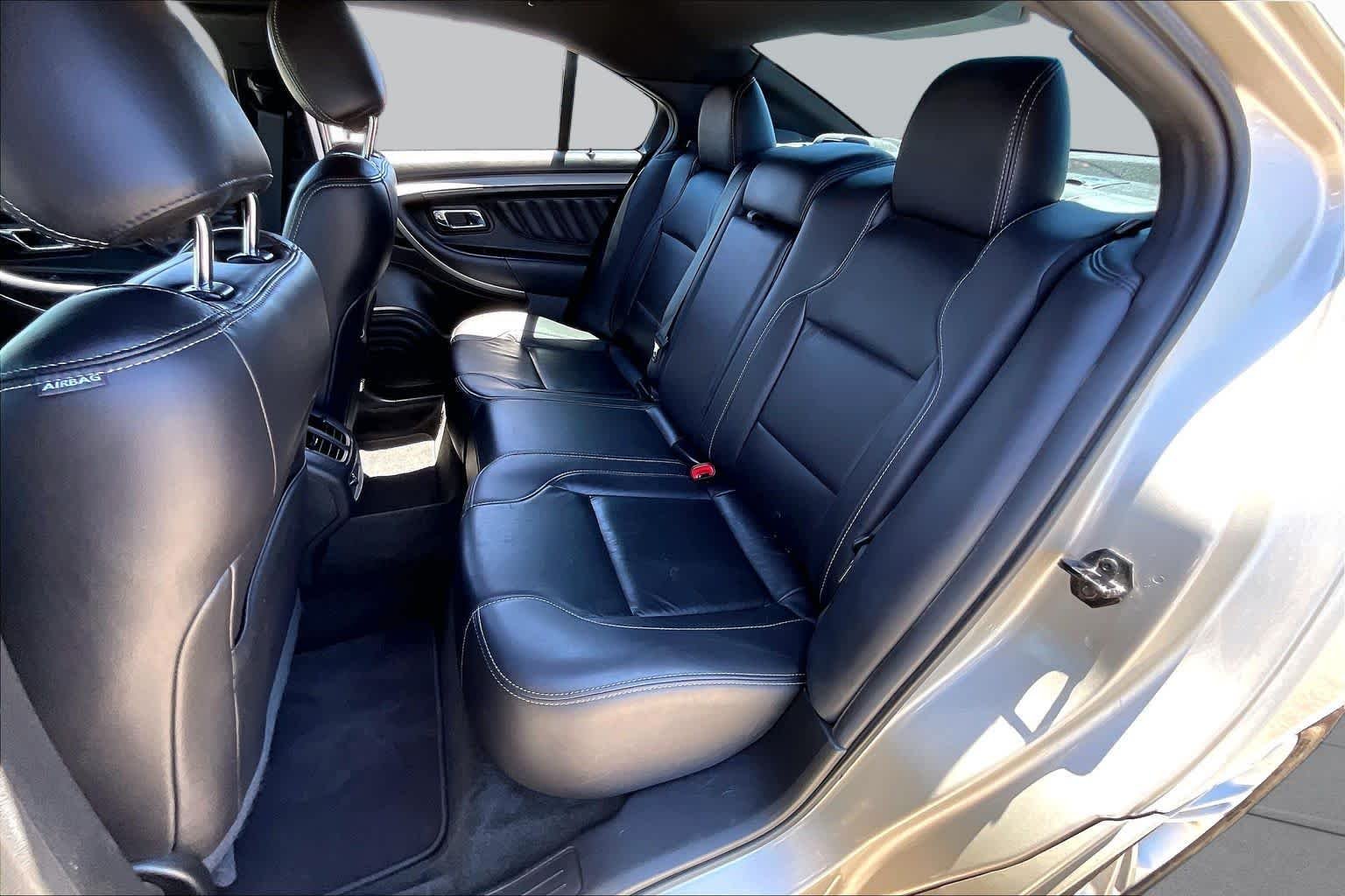 Used 2018 White Gold Metallic Ford SEL image 19