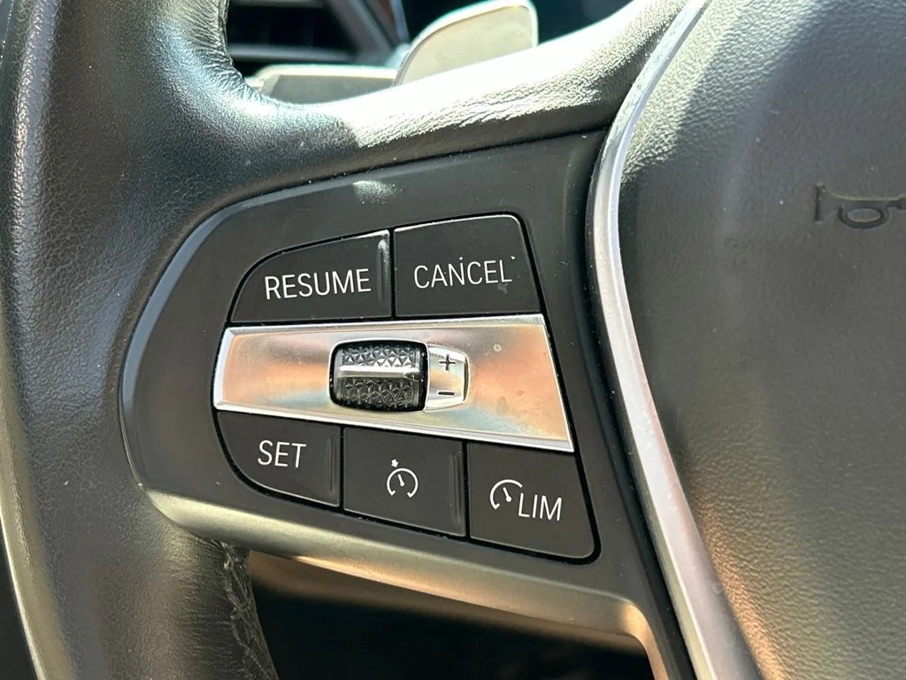 Used 2019 Jet Black BMW 330i image 27