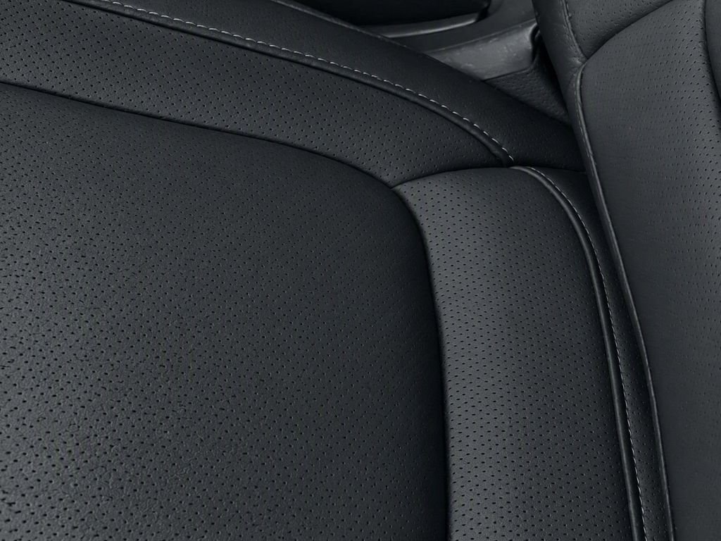 Used 2024 Fusion Black Kia SX image 28