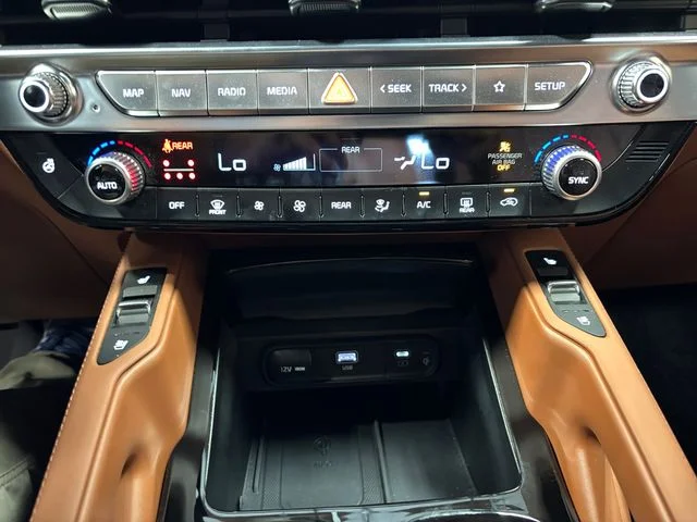 Used 2025 Green Kia SX-Prestige X-Line image 22