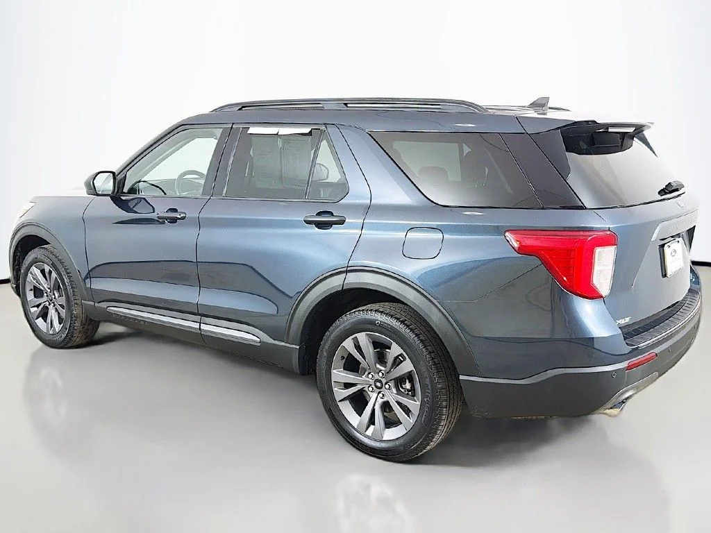 Used 2023 Blue Metallic Ford XLT image 13