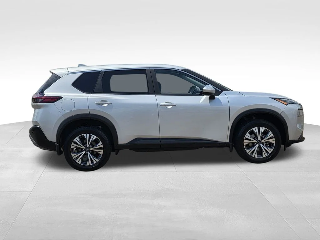 Used 2023 Silver Nissan SV image 5