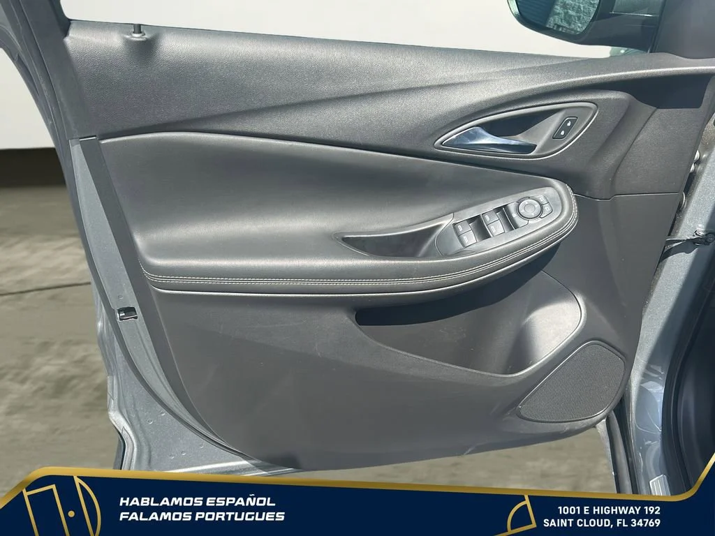Used 2023 Moonstone Gray Metallic Buick Select image 10