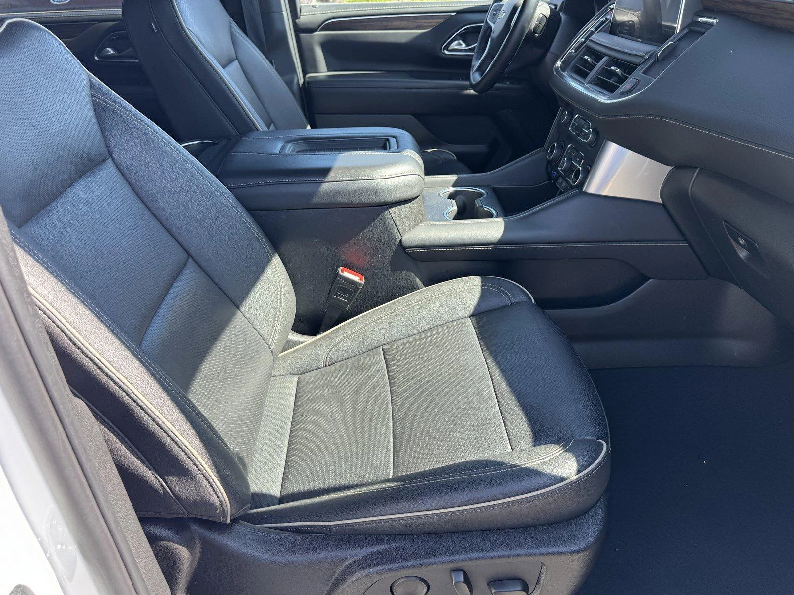 Used 2024 Summit White Chevrolet Premier image 8