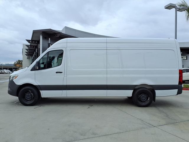 New 2026 White Mercedes-Benz Cargo 170 WB image 23