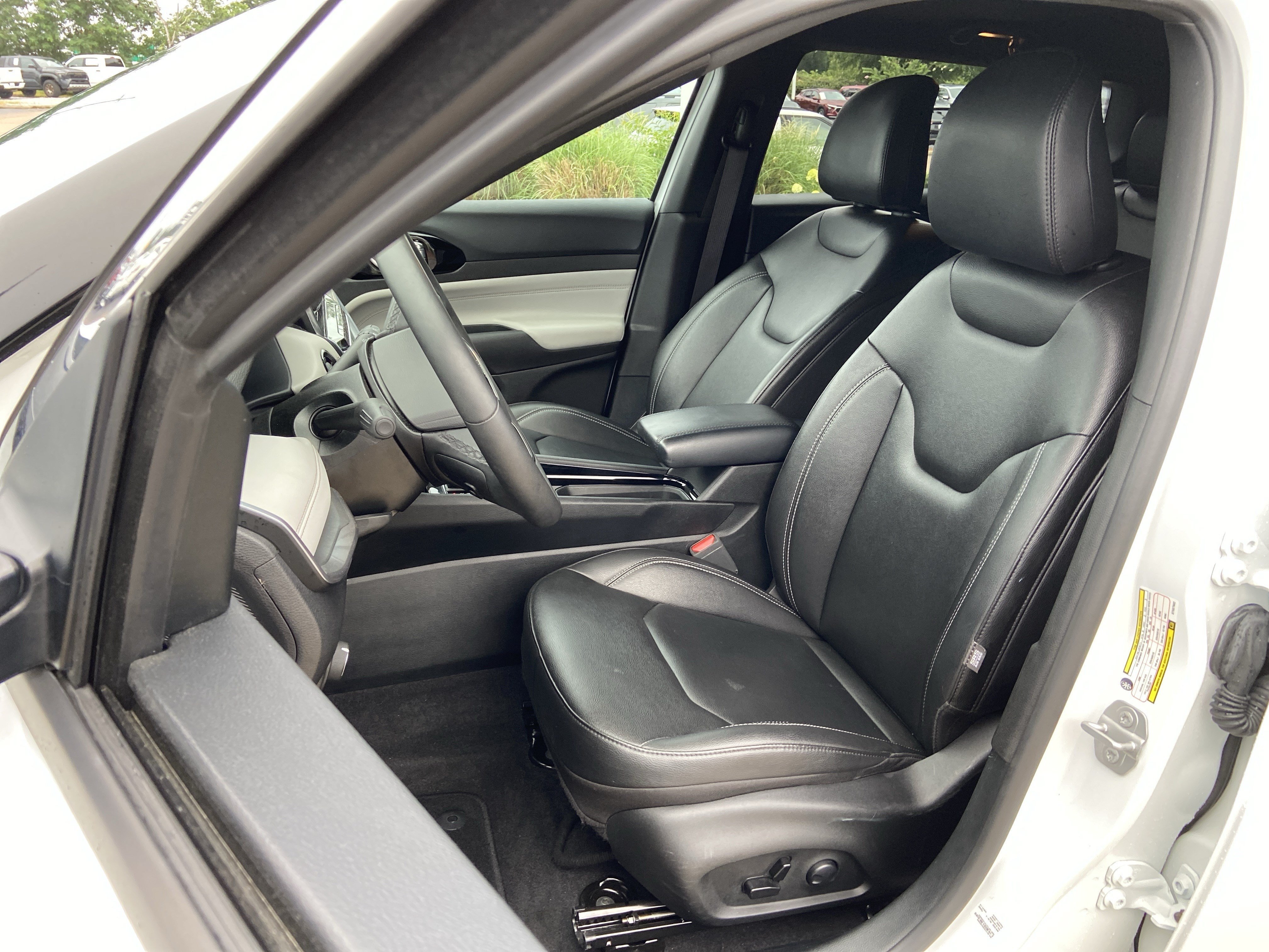 2025 Jeep Compass Limited - Photo 18