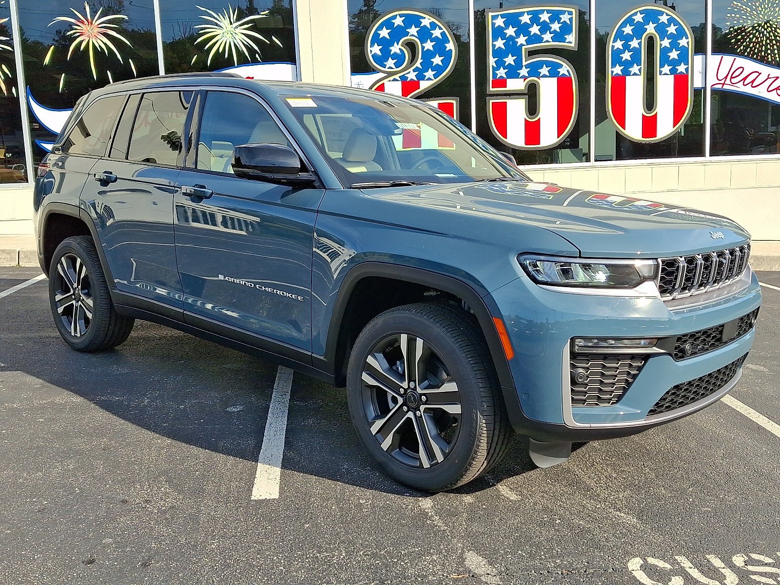 New 2027 Steel Blue Paint Jeep Limited image 2