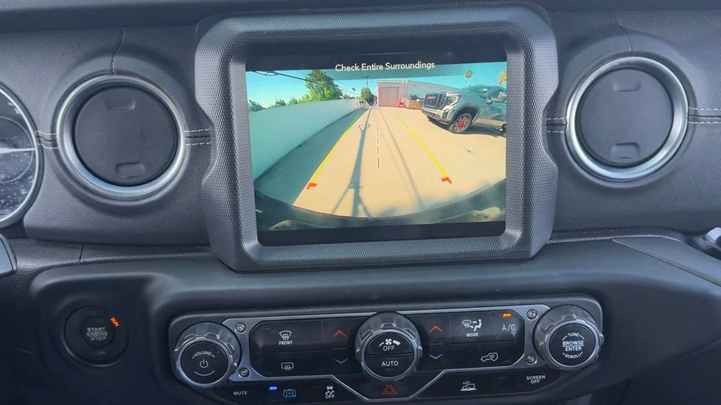 Used 2023 Gray Jeep Sahara 4xe image 11