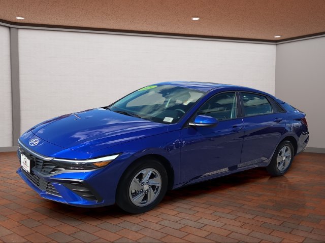 Used 2026 Intense Blue Hyundai SE image 21