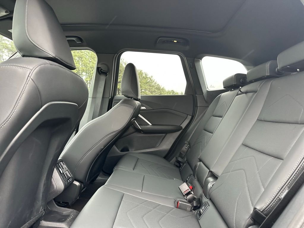 Used 2025 Black Sapphire Metallic BMW xDrive28i image 21