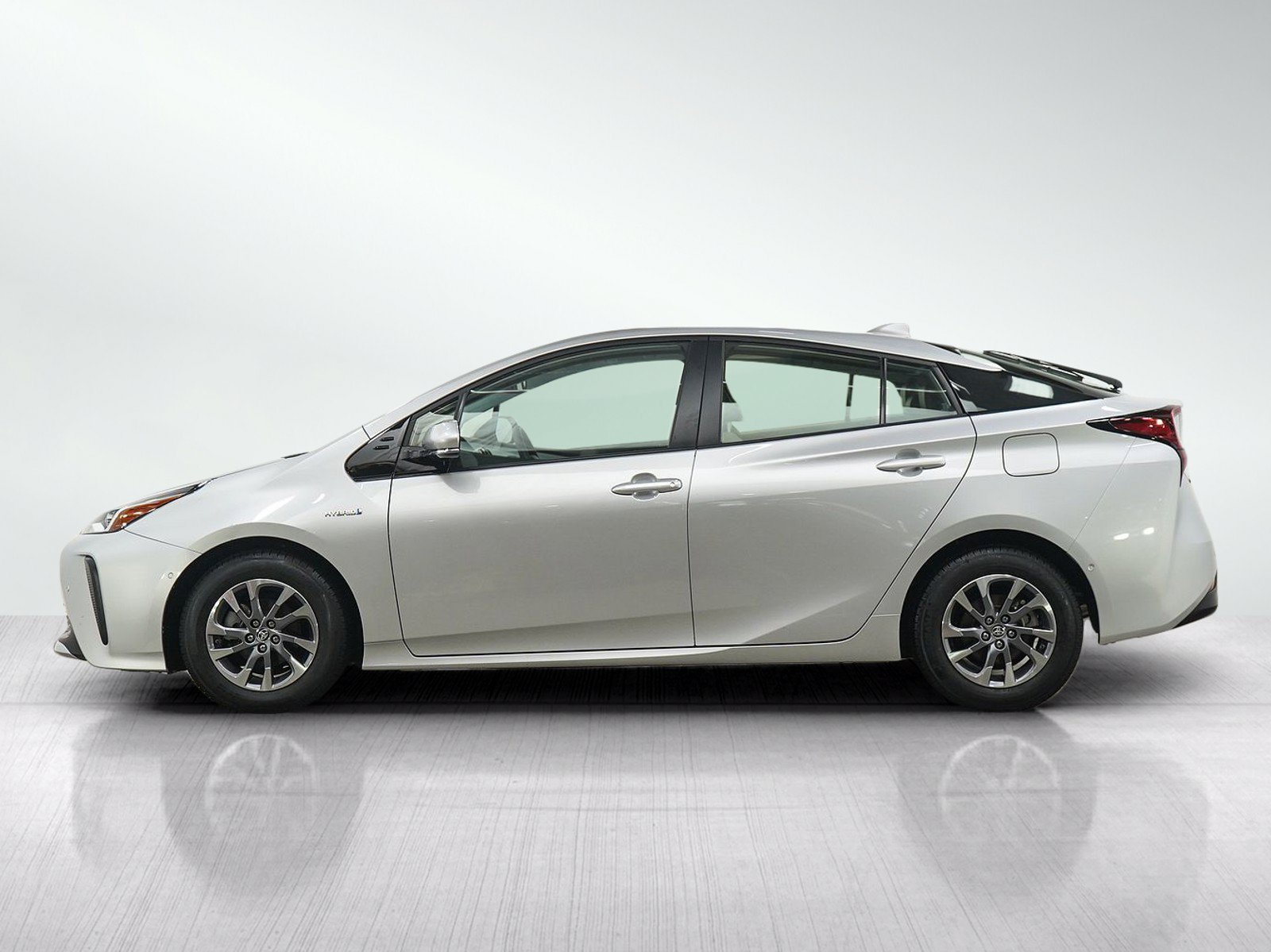 Used 2020 Toyota Prius XLE with VIN JTDKARFUXL3121139 for sale in South Saint Paul, Minnesota