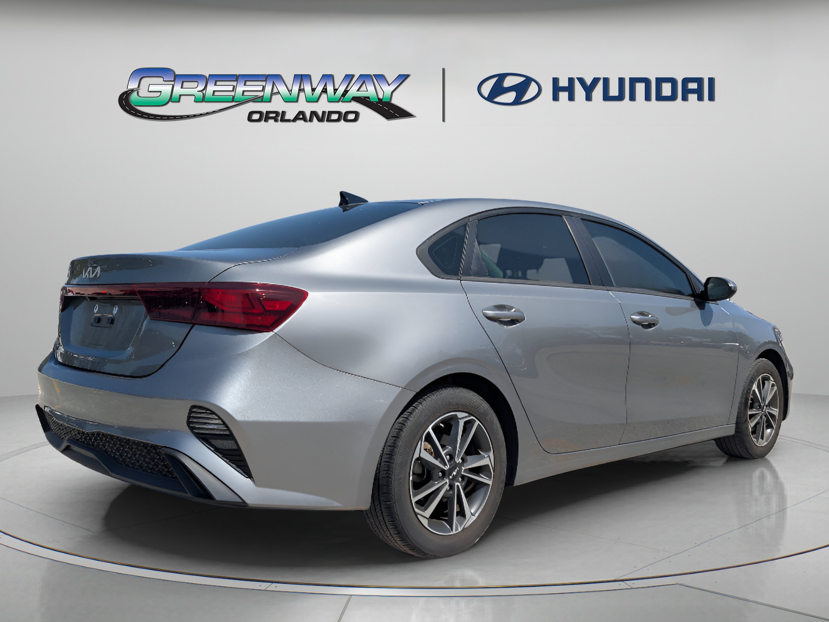 2023 Kia Forte LXS - Photo 8