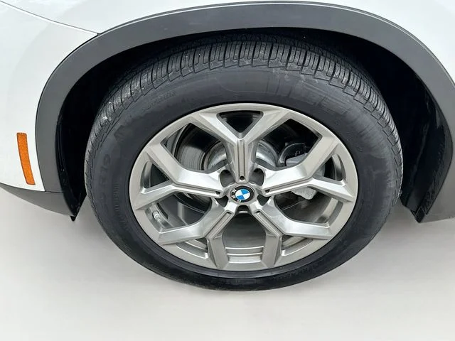 Used 2023 White BMW xDrive30i image 33
