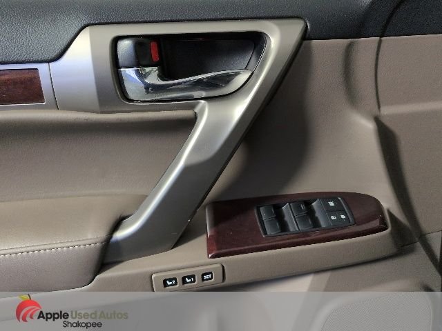 Used 2014 Red Lexus 460 image 30