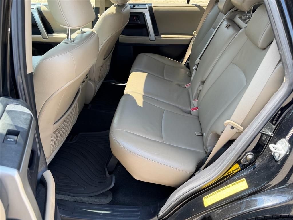 Used 2010  Toyota SR5 image 14