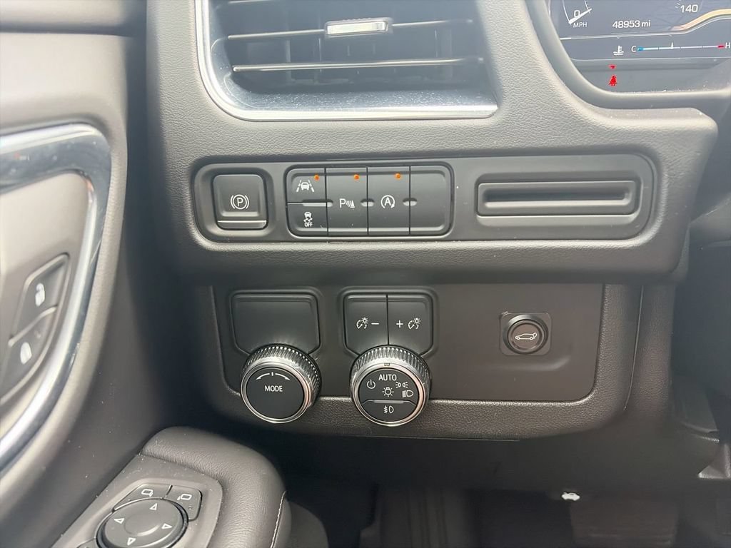 Used 2023 STERLING METALLIC GMC SLE image 21