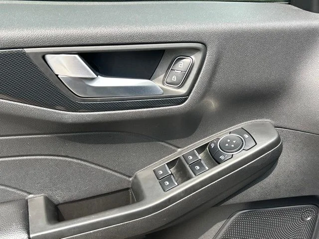 Used 2025 Silver Ford ST-Line Select image 21