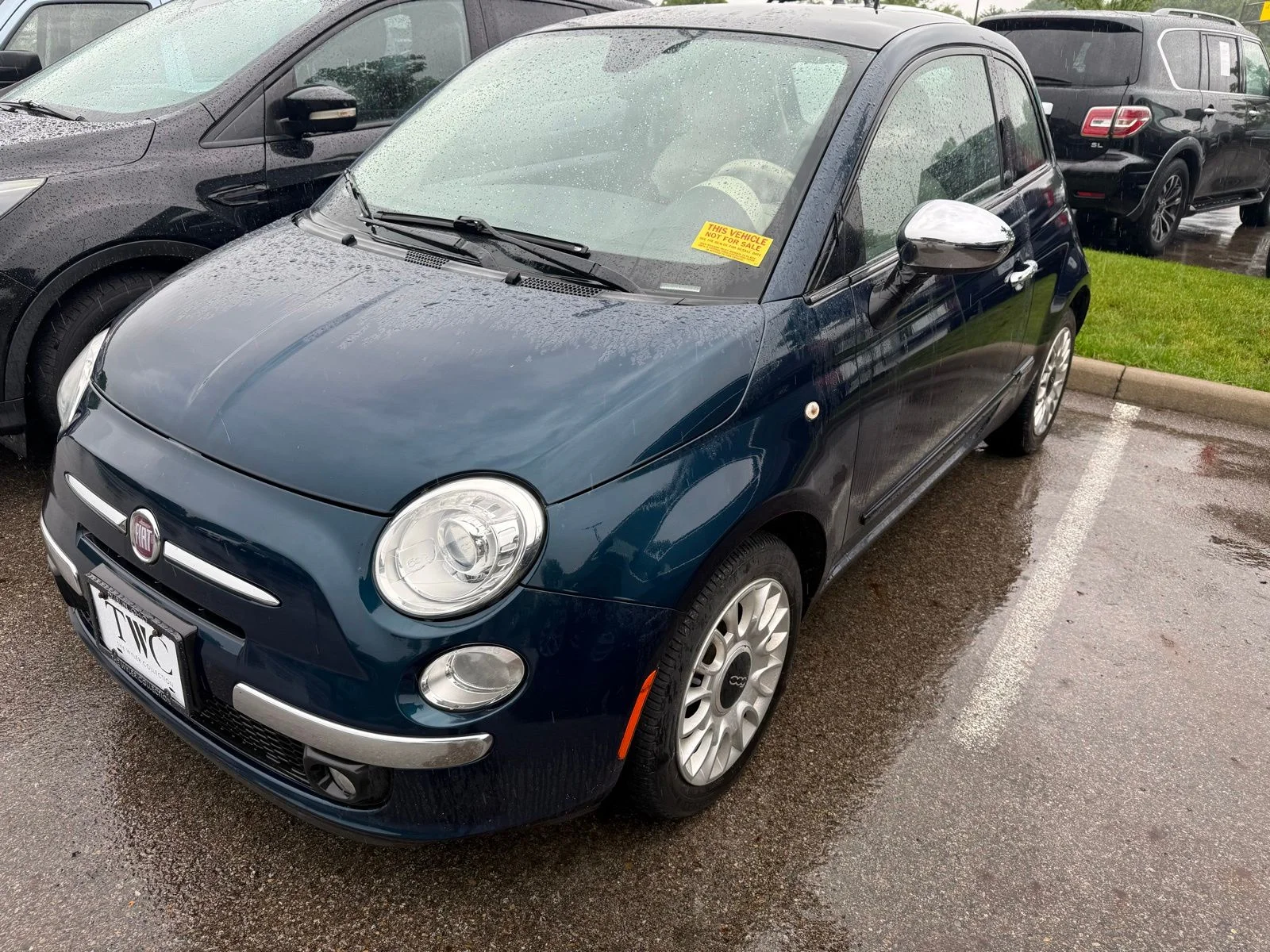 2013 FIAT 500 Lounge's photo