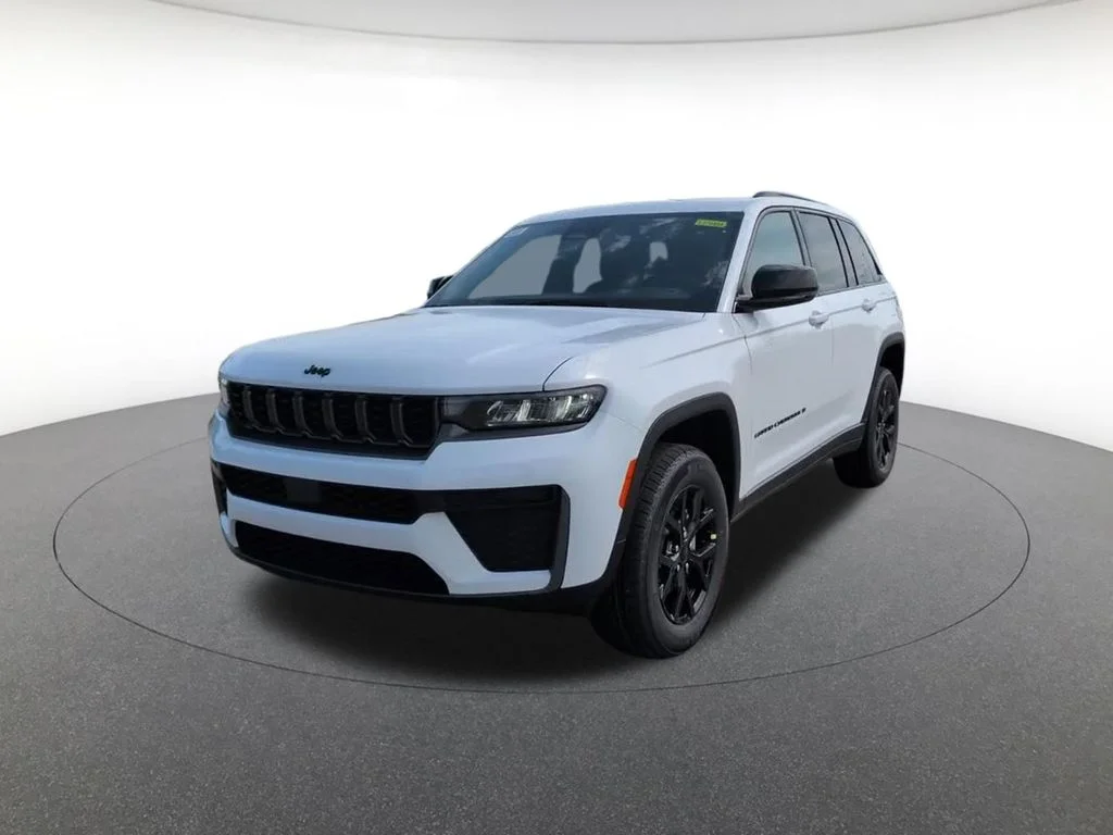 New 2026 White Jeep Altitude image 12