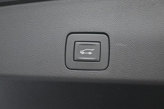 Used 2023 Ebony Twilight Metallic Buick Essence image 26