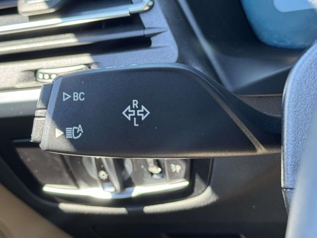 Used 2023 White BMW xDrive30i image 22