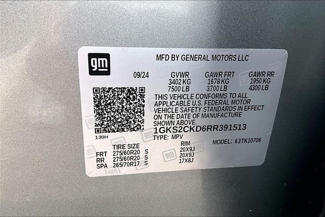 Used 2024 Silver GMC AT4 image 31