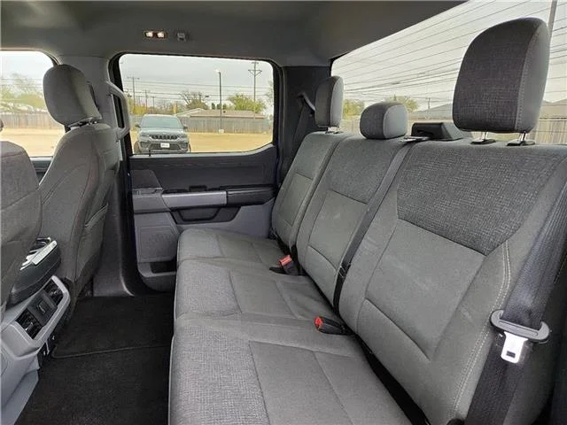 Used 2024 Atlas Blue Metallic Ford XLT 4x4 SuperCrew Cab 5.5 ft. box 145 in. WB image 9