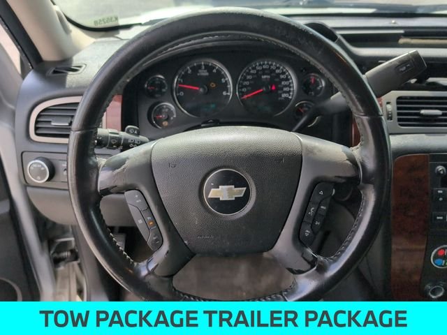 2010 Chevrolet Suburban LT - Photo 18